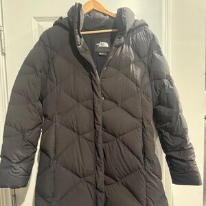 The North Face Women’s Metropolis Parka 550 fill - in TNF Black, size XLarge.